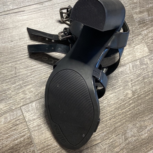 Sandals heels black caged sprappy buckle open toe. - Picture 5 of 5